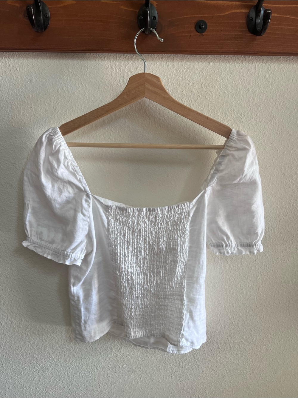 H&M White Puff Sleeve Peasant Top - Picture 6 of 9